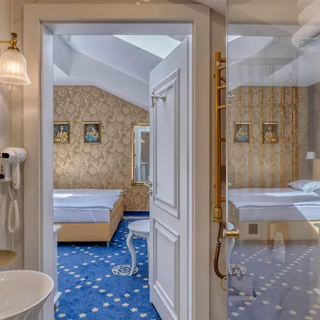 Czeczotka Palace アパートホテル 3*